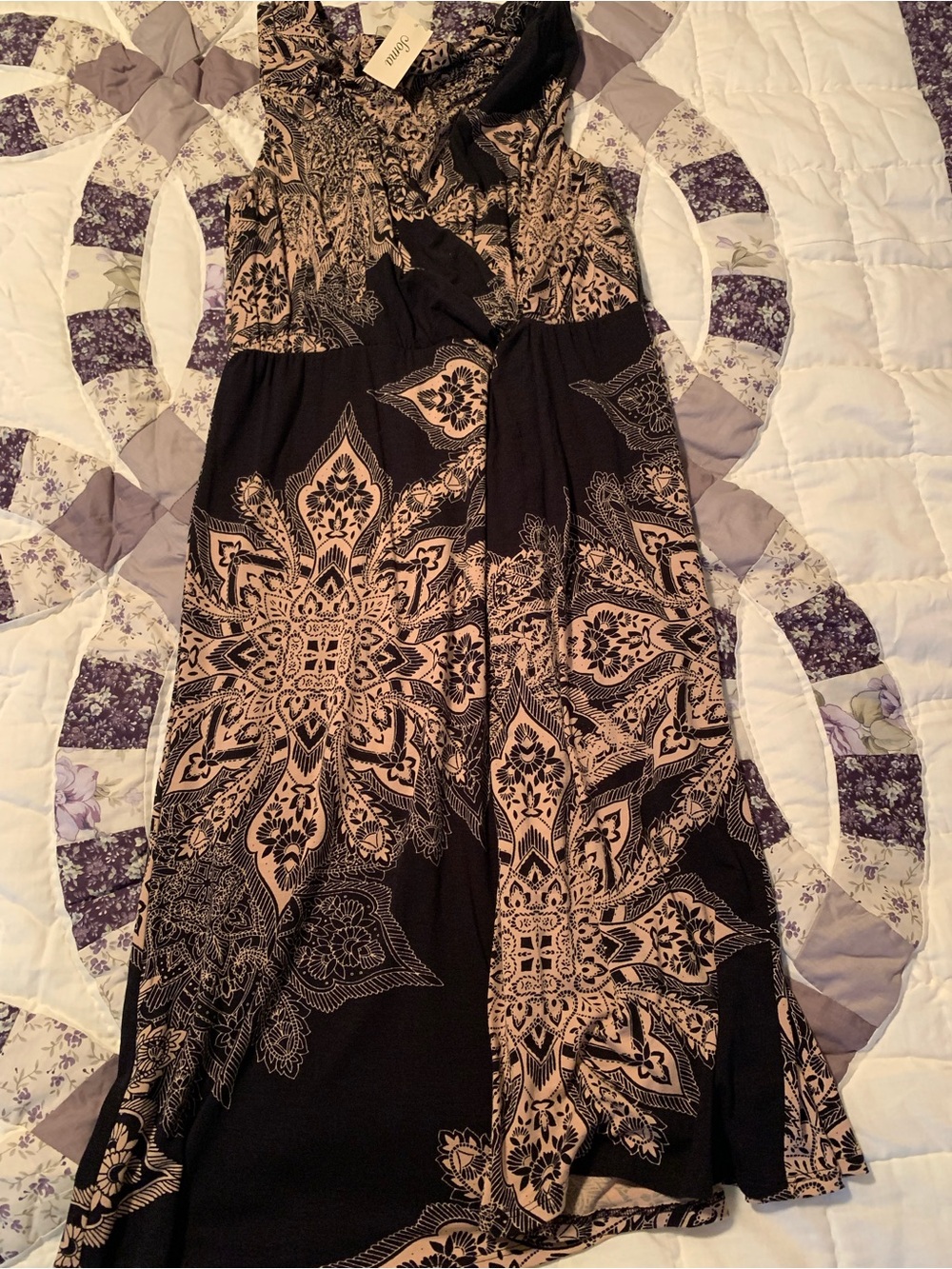 Sleeveless Black & Beige Paisley Midi Dress
